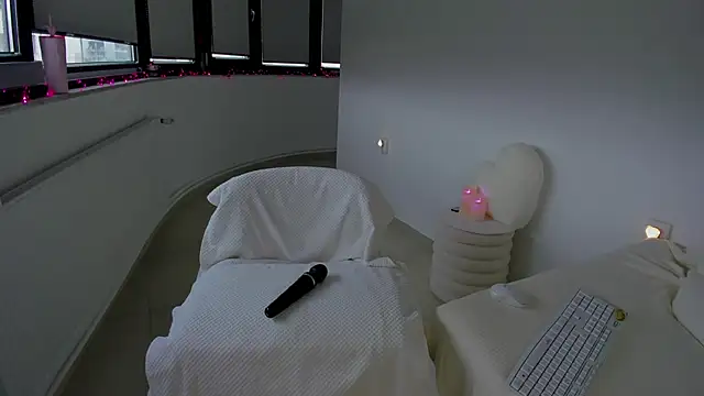 bellahot77 online show from 03-28-26, 10:48