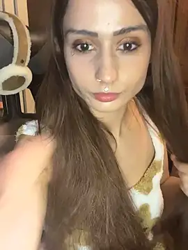 LaPetitechienne1 online show from 01-25-25, 06:57