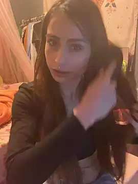 LaPetitechienne1 online show from 02-19-25, 09:14