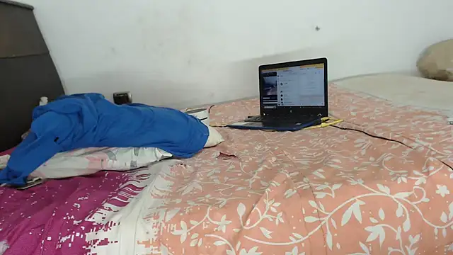 Snapshot of salomee_88 chatting on 03-02-25, 03:24 salomee 88 online show from 03-02-25, 03:24