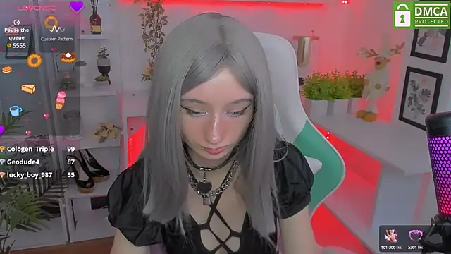 Katia Kim online show from 03-18-25, 06:36