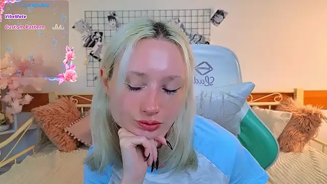 Katia Kim online show from 03-24-26, 06:29