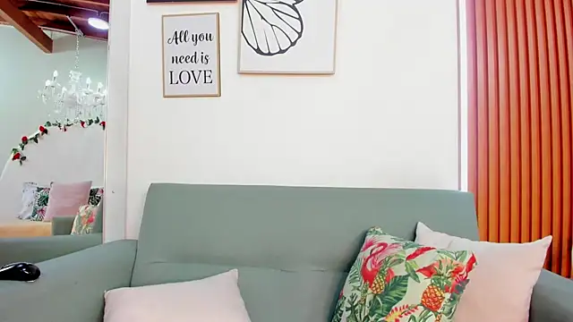 Madiison Cooper online show from 09-17-25, 02:52