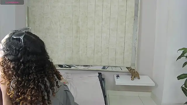 StefanyMiler online show from 02-12-25, 09:52