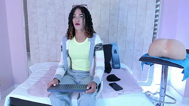 StefanyMiler online show from 09-23-25, 07:50