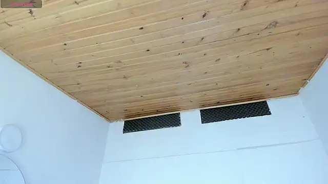 cristal  hot 1 online show from 02-15-25, 04:03