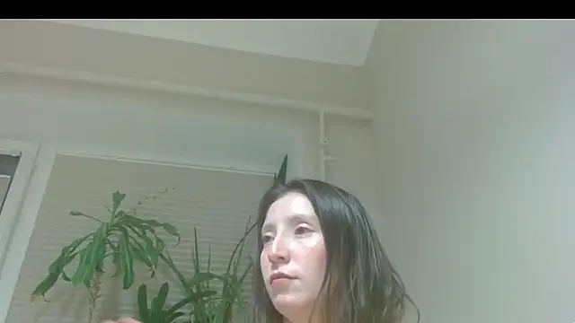 Snapshot of Sophi_Cute chatting on 02-24-25, 05:20 Sophi Cute online show from 02-24-25, 05:20