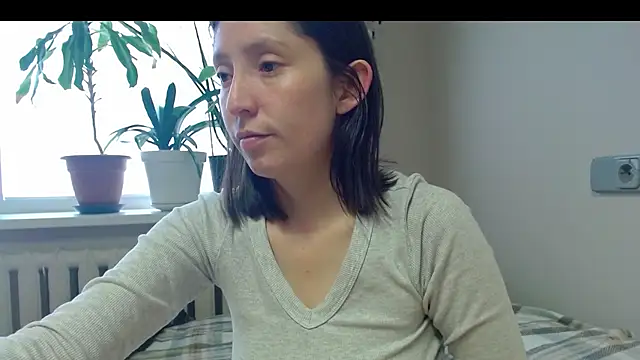 Snapshot of Sophi_Cute chatting on 03-01-25, 02:02 Sophi Cute online show from 03-01-25, 02:02