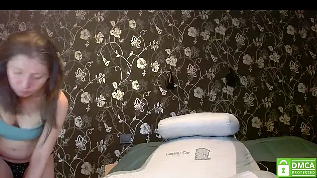 Snapshot of Sophi_Cute chatting on 12-03-25, 01:53 Sophi Cute online show from 12-03-25, 01:53