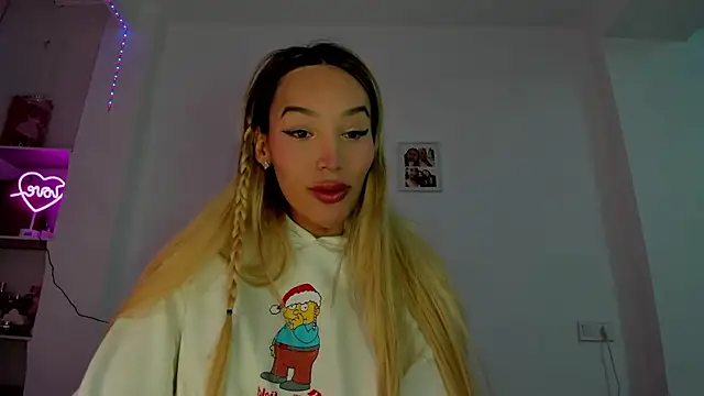 Snapshot of _viioletweekend_ chatting on 01-09-26, 10:44 viioletweekend online show from 01-09-26, 10:44