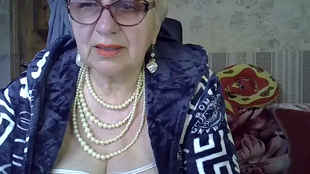 Snapshot of SweetCherry27 chatting on 05-13-26, 03:42 SweetCherry27 online show from 05-13-26, 03:42