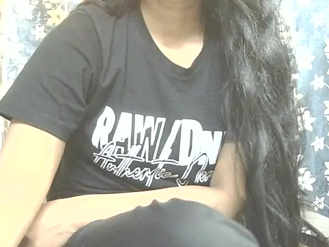 Snapshot of Supriya201 chatting on 01-14-26, 01:39 Supriya201 online show from 01-14-26, 01:39