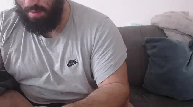 hugemachohandsome online show from 01-10-25, 10:06