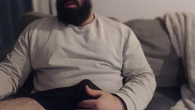 hugemachohandsome online show from 12-22-25, 10:18