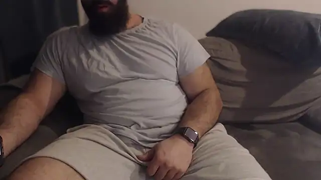 hugemachohandsome online show from 02-09-26, 10:36