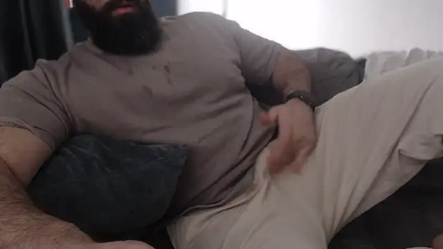 hugemachohandsome online show from 02-19-26, 08:54