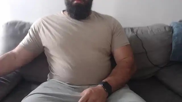 Snapshot of hugemachohandsome chatting on 06-23-26, 05:05 hugemachohandsome online show from 06-23-26, 05:05