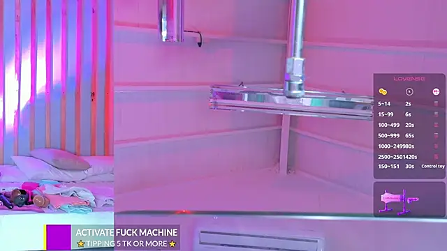 Snapshot of Miss_Pawi chatting on 11-08-25, 09:24 Miss Pawi online show from 11-08-25, 09:24