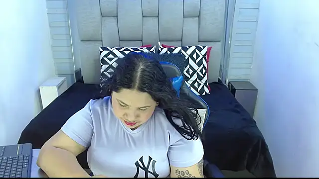 evelin zaens online show from 09-16-25, 04:02