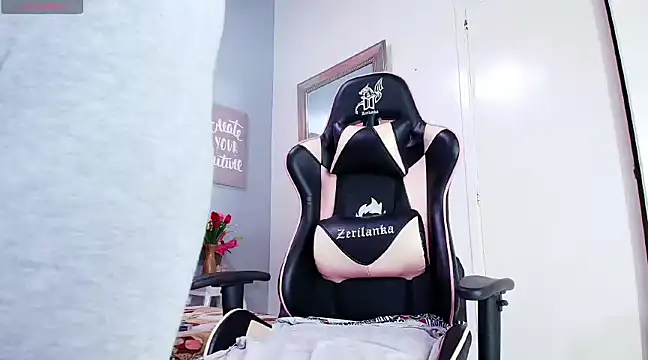 RebeccaSexx online show from 01-06-25, 08:18