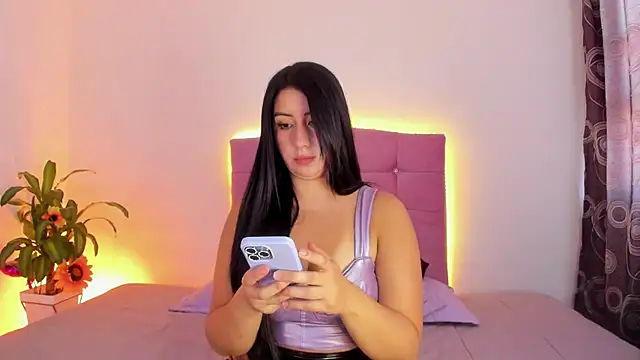 Snapshot of MarieLatex chatting on 03-21-25, 07:57 MarieLatex online show from 03-21-25, 07:57