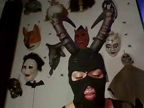 Snapshot of FeticheMacabre chatting on 03-09-25, 06:28 FeticheMacabre online show from 03-09-25, 06:28