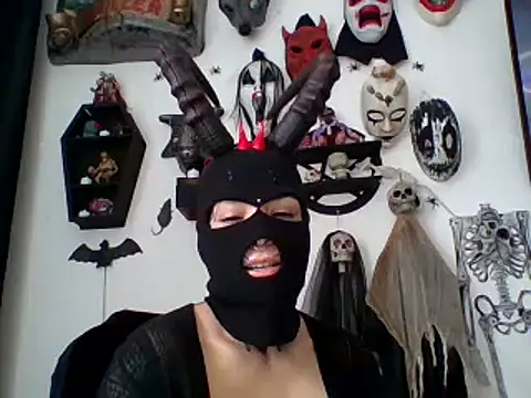 Snapshot of FeticheMacabre chatting on 12-02-25, 05:19 FeticheMacabre online show from 12-02-25, 05:19