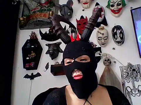 Snapshot of FeticheMacabre chatting on 01-06-26, 04:54 FeticheMacabre online show from 01-06-26, 04:54