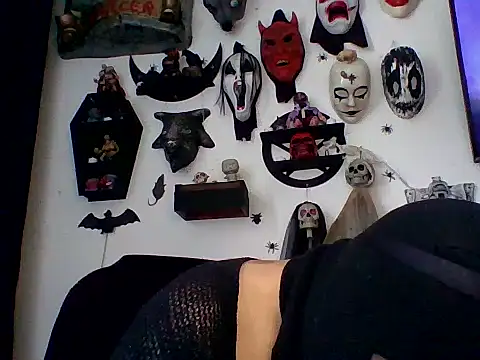 Snapshot of FeticheMacabre chatting on 02-20-26, 02:17 FeticheMacabre online show from 02-20-26, 02:17