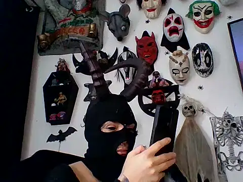 Snapshot of FeticheMacabre chatting on 02-28-26, 03:57 FeticheMacabre online show from 02-28-26, 03:57