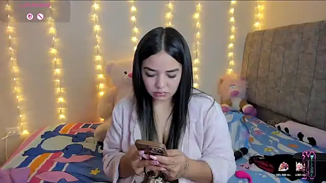 SaraCrow online show from 04-10-26, 04:17