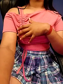 Snapshot of Aditi_1 chatting on 01-25-25, 12:05 Aditi 1 online show from 01-25-25, 12:05