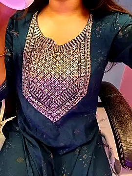 Snapshot of Aditi_1 chatting on 02-04-25, 11:59 Aditi 1 online show from 02-04-25, 11:59