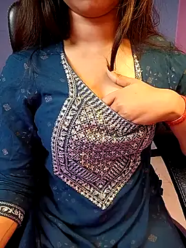 Snapshot of Aditi_1 chatting on 02-11-25, 12:59 Aditi 1 online show from 02-11-25, 12:59