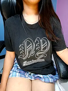 Snapshot of Aditi_1 chatting on 09-21-25, 02:40 Aditi 1 online show from 09-21-25, 02:40