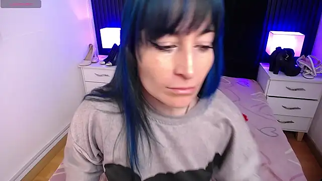 alicia moom online show from 01-20-25, 03:07