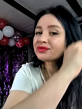 KikiXRed online show from 02-15-26, 06:43