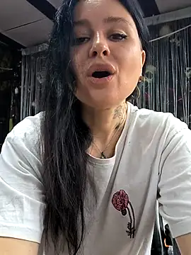 KikiXRed online show from 03-27-26, 10:04