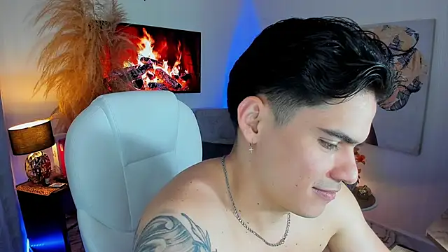 Matias Murrier online show from 12-15-25, 01:04