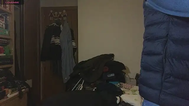 curiosillo83 online show from 02-21-25, 12:49