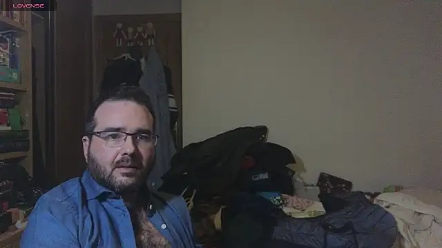 curiosillo83 online show from 02-21-25, 03:56