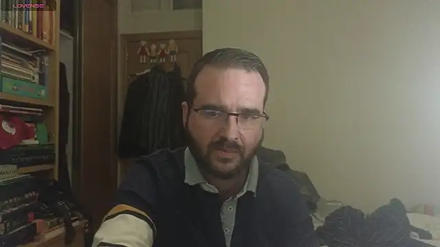 curiosillo83 online show from 02-27-25, 07:47