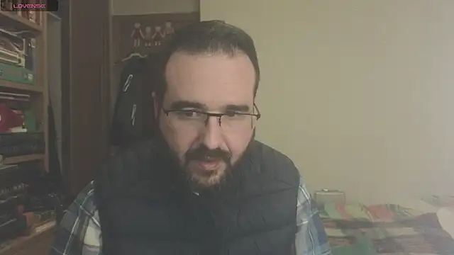 curiosillo83 online show from 03-03-25, 03:31