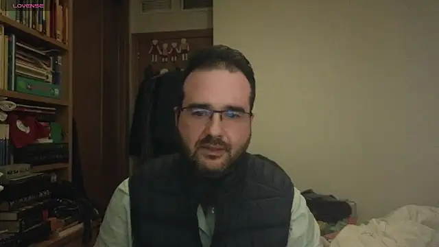 curiosillo83 online show from 03-11-25, 10:31