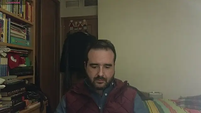 curiosillo83 online show from 03-13-25, 06:23