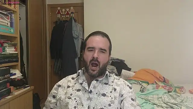 curiosillo83 online show from 09-24-25, 02:31