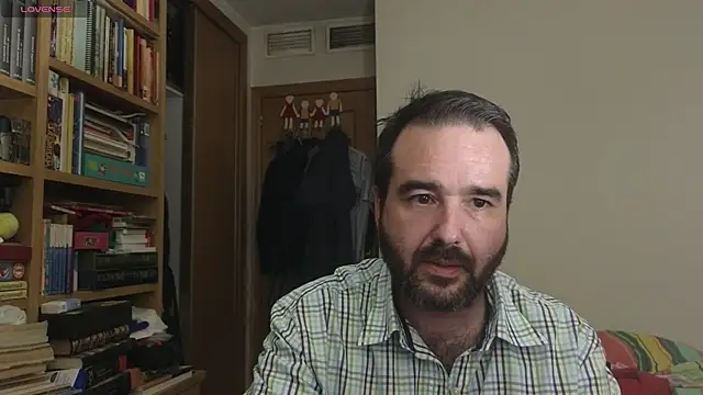 curiosillo83 online show from 09-26-25, 04:44