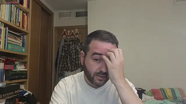 curiosillo83 online show from 10-05-25, 04:49