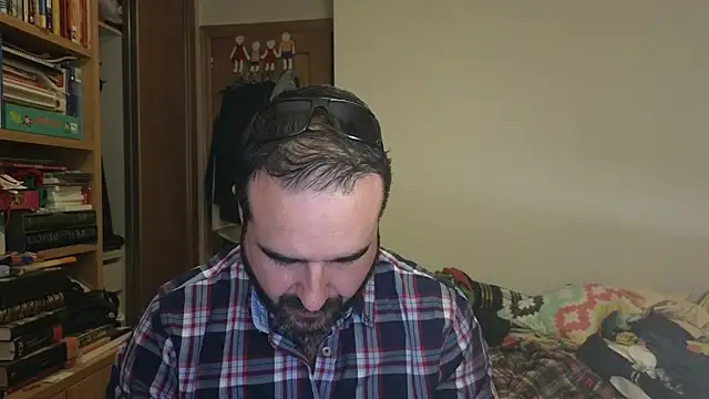 curiosillo83 online show from 11-12-25, 03:34