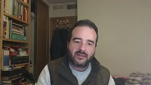 curiosillo83 online show from 11-27-25, 03:25